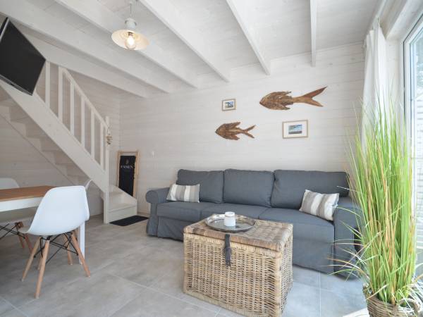 8 Sosen salon w domku