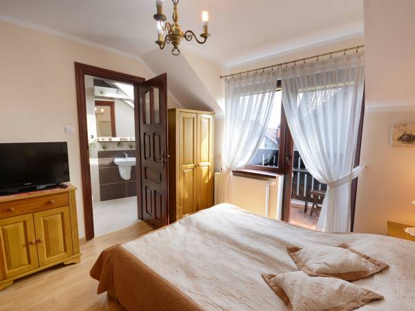 Pokój nr 13, dwuosobowy z balkonem od południa