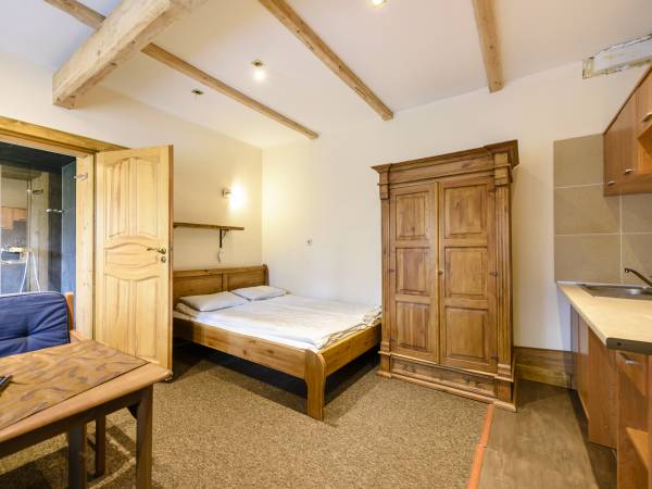 pokój 4 osobowy z łazienka 