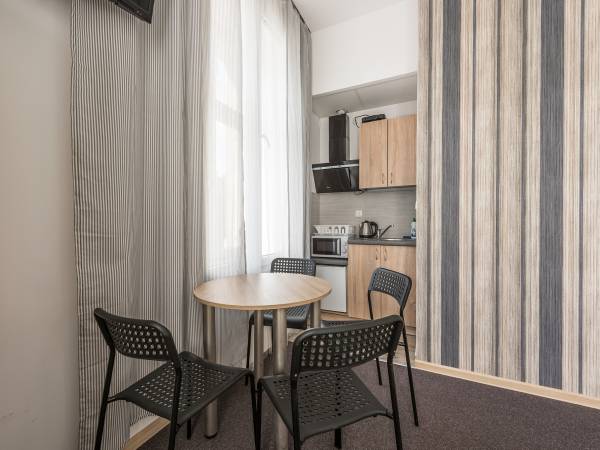 Hostel 70s and Apartmenty Queen