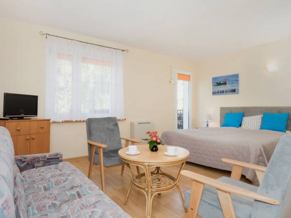 pokój nr 2 z balkonem I piętro ,25 m 2 z łazenką