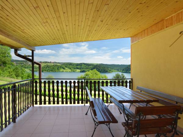 Pokoje Gościnne Nad Jeziorem