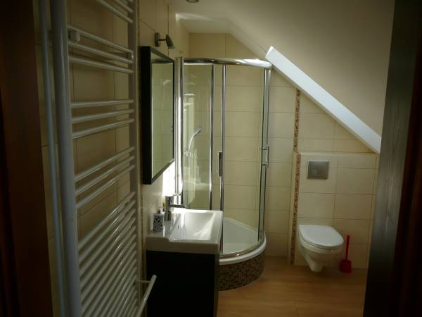 łazienka studia z aneksem