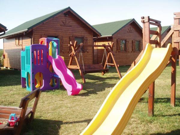 DOMKI NAD MORZEM DZIEDZIC