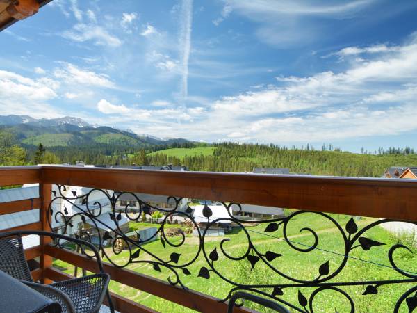 WIDOK NA NASZE TATRY Z BALKONU;)