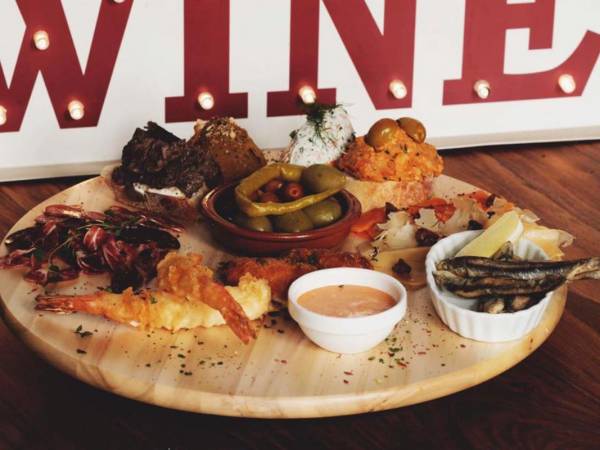 Winowajcy Tapas & Wine Bar 