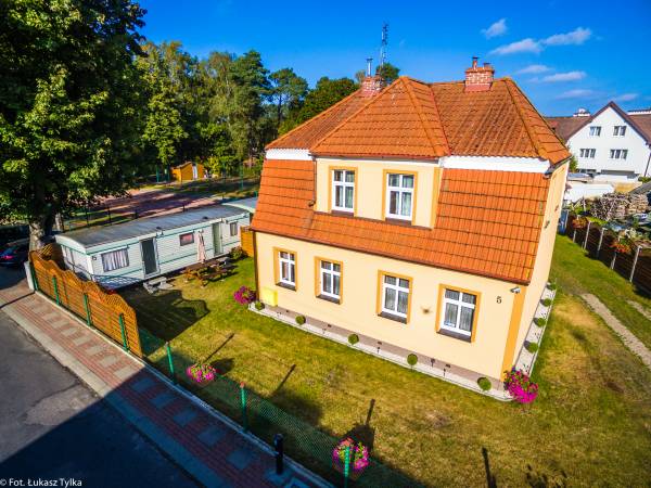 Dom wczasowy oraz domki letniskowe Pustkowo