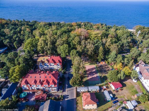 Dom wczasowy oraz domki letniskowe Pustkowo