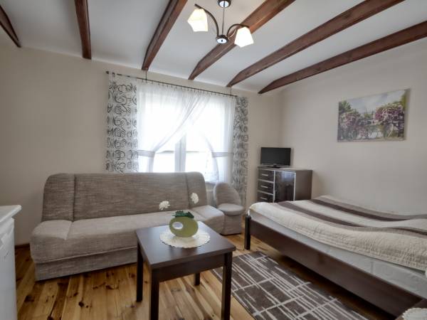 pokój nr 37 - Żeglarska 22