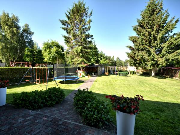 polana na Żeglarskiej 22