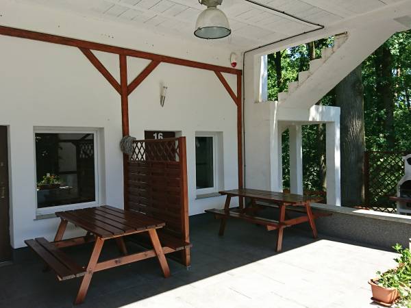 DOMKI 11 - 16 ( 2 POKOJE ANEKS KUCHENNY ŁAZIENKA MAX 6 OS. ) 