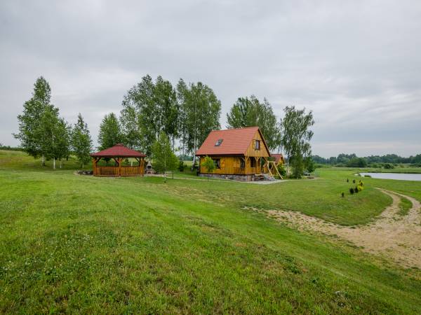 Domek 6 osobowy + Wiata grilowa