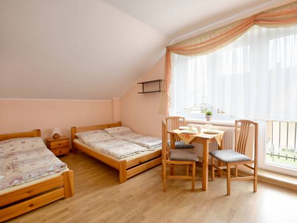 pokój nr 2 - trzyosobowy