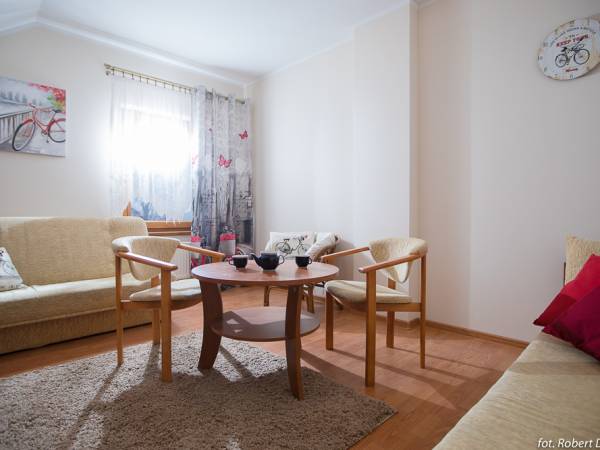 Domki i Pokoje Wisienka 