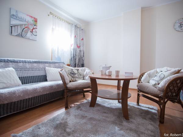 Domki i Pokoje Wisienka 