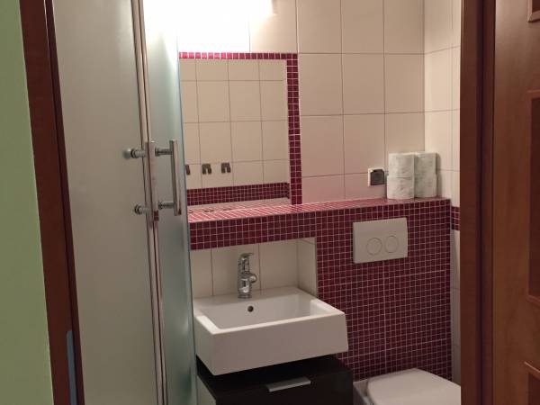 pokój nr 6 -łazienka