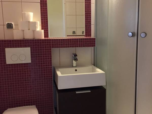 pokój nr 7- łazienka