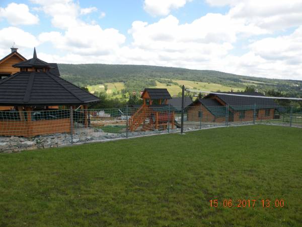 Nowica 71 widok na pasmo Magury