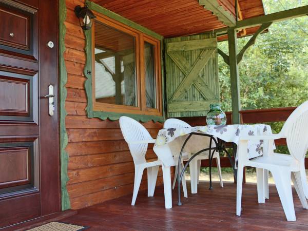 domek przyt zagrodzie