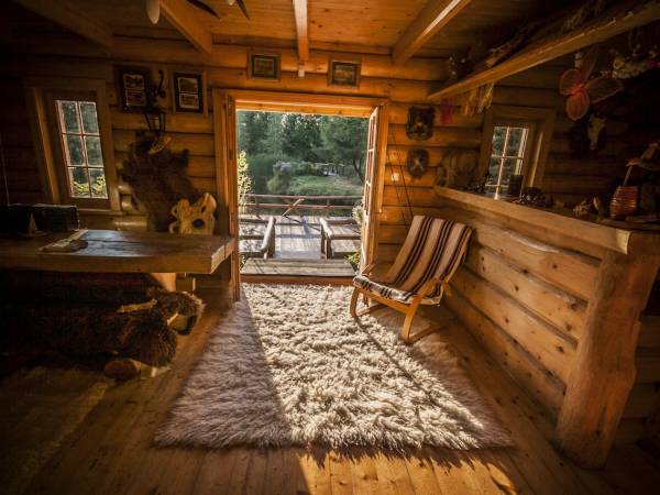 Wyjście z Suchatki Leśnej na taras na wodzie