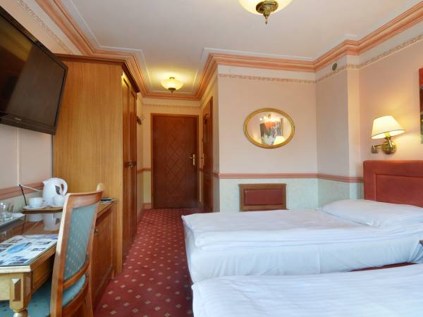 Pokój Poziomkowy z balkonem 