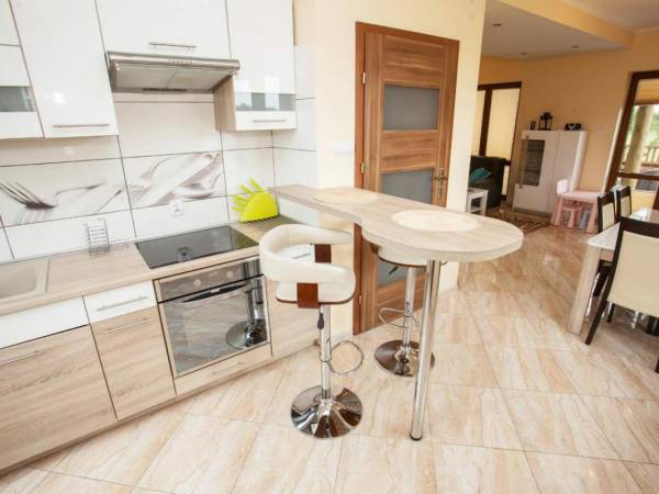 Domy na Pograniczu nad jeziorem