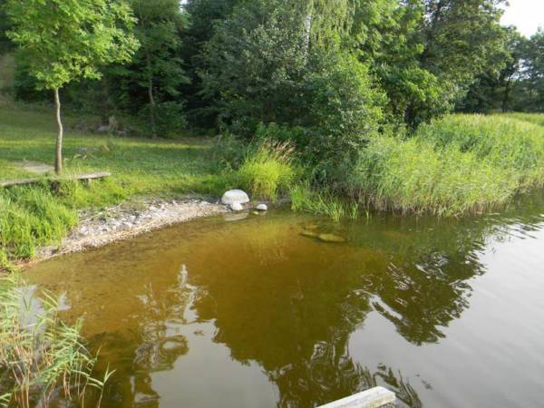 Domy na Pograniczu nad jeziorem