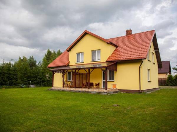 Domy na Pograniczu nad jeziorem