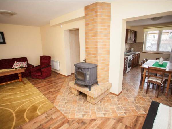 Domy na Pograniczu nad jeziorem