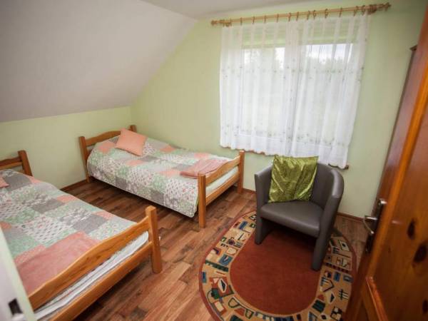 Domy na Pograniczu nad jeziorem