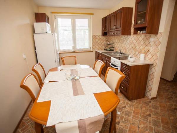 Domy na Pograniczu nad jeziorem