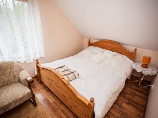 Domy na Pograniczu nad jeziorem