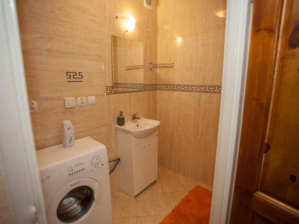 Domy na Pograniczu nad jeziorem