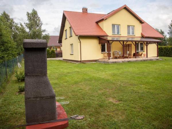 Domy na Pograniczu nad jeziorem