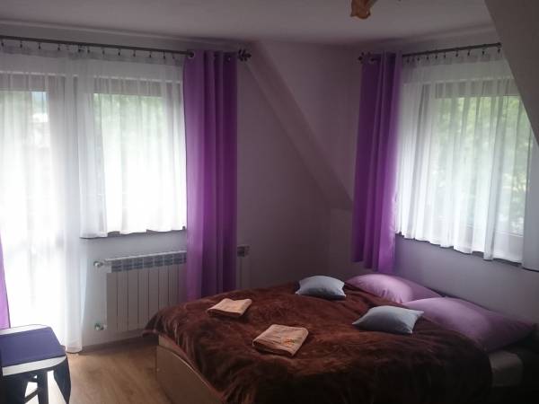 pokój dwu osobowy łóżo małżeńskie