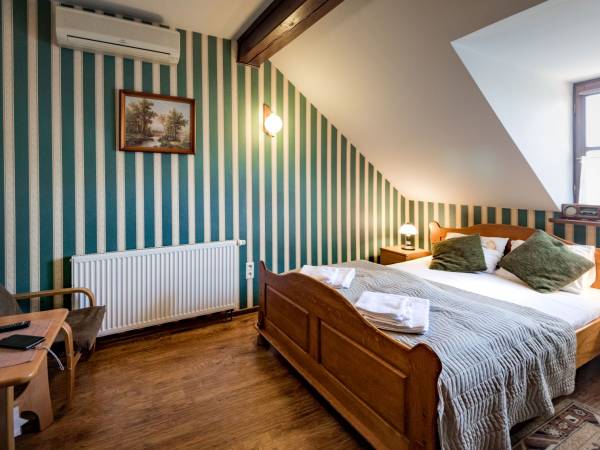 Pensjonat i Restauracja Pod Wietrzną Górą