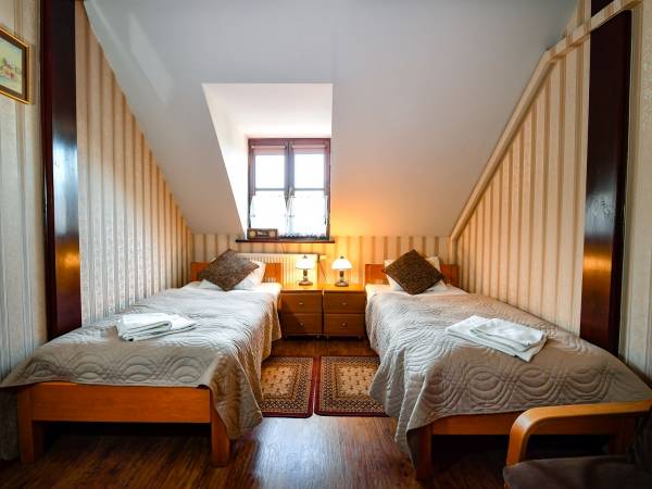 Pensjonat i Restauracja Pod Wietrzną Górą