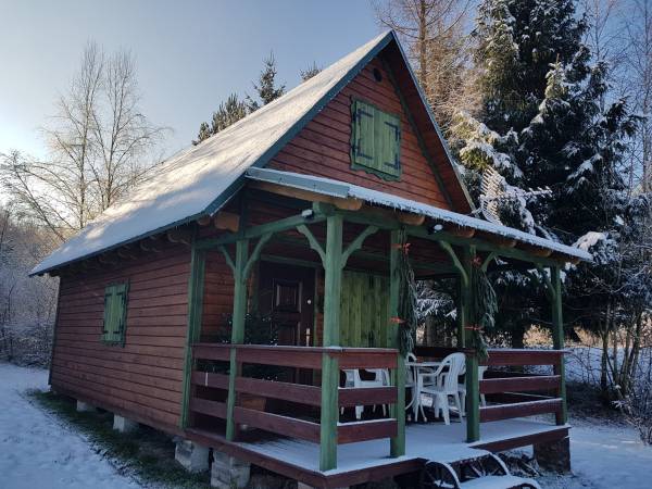 domek przy zagrodzie