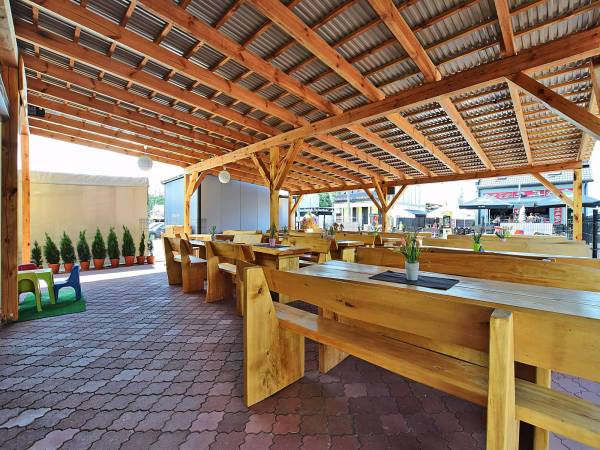 Ogródek piwny z barem