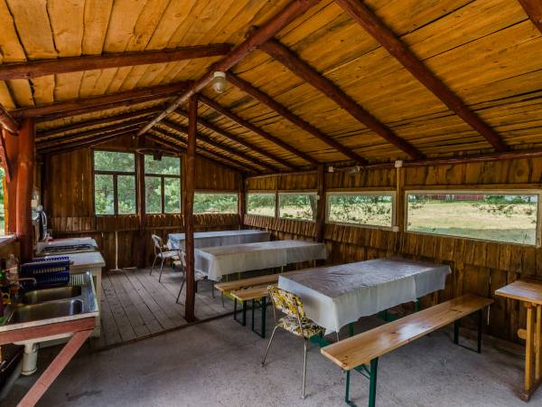 ogólnodostępna kuchnia dla namiotów