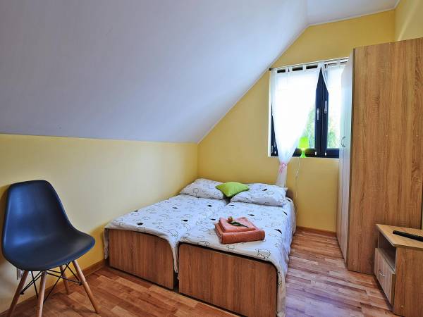 Pokój dwuosobowy z łazienką