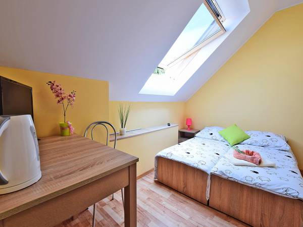 Pokój dwuosobowy z łazienką