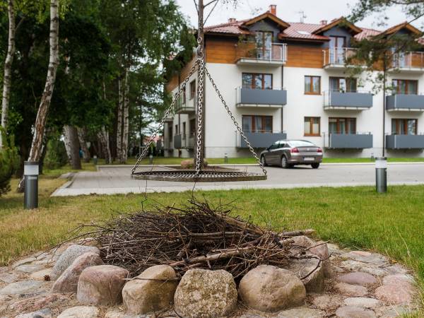 W obiekcie posiadamy dwa rodzaje palenisk do grillowania