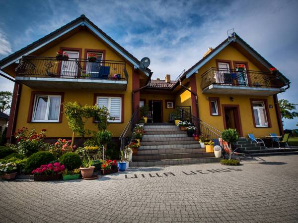 Willa Wenus - domki, pokoje i apartamenty 