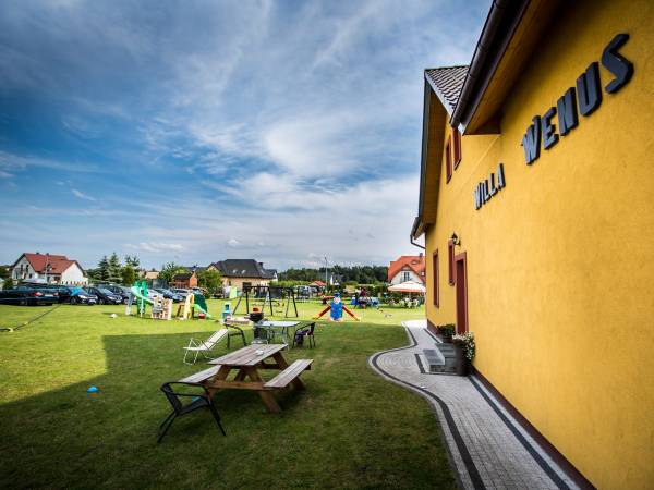 Willa Wenus - domki, pokoje i apartamenty 