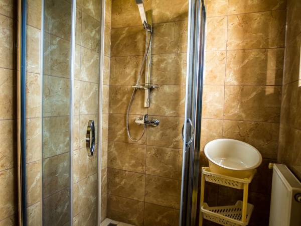 łazienki w pokojach