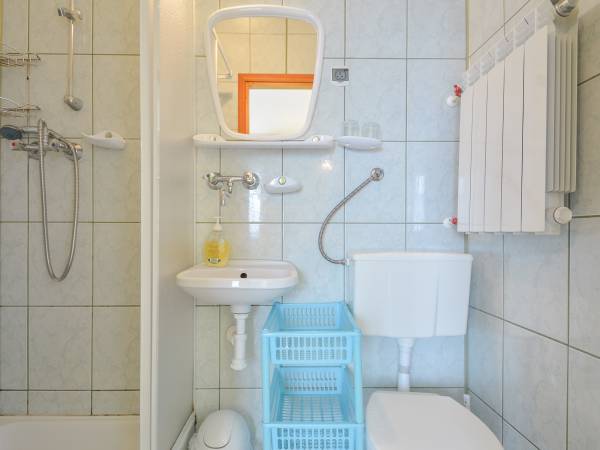 lazienka pokoj 3 os z balkonem 2 pietro