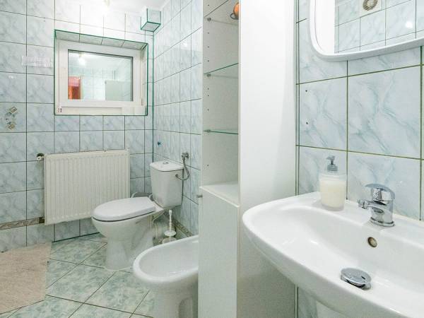 Apartament dwupokojowy na parterze