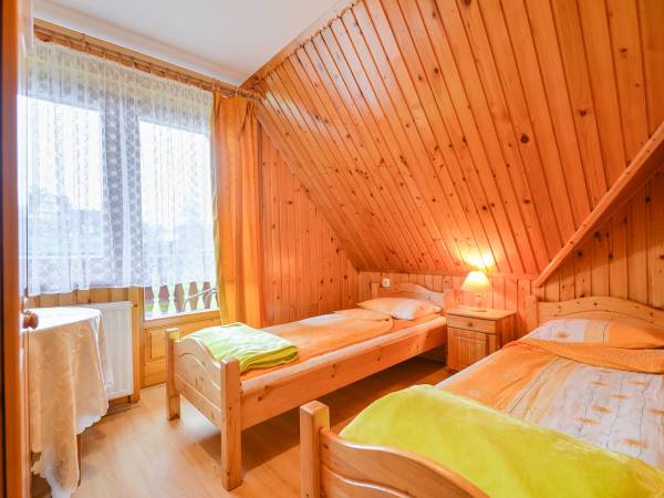 pokój(nr2) dwuosobowy z łazienką, balkonem i telewizorem