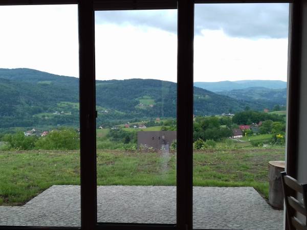 Widok z panoramicznego okna